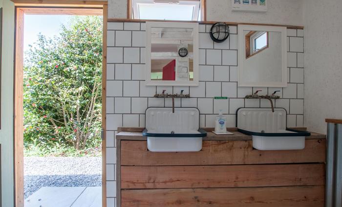 Bathroom sinks